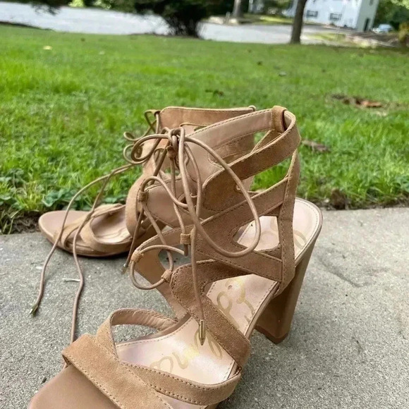 Sam Edelman tie up heels - Picture 5 of 8